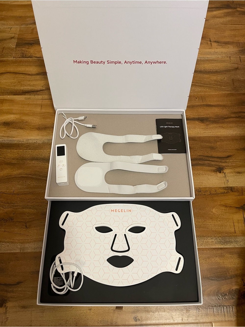 Megelin Red Light  Mask with Remote - EUC